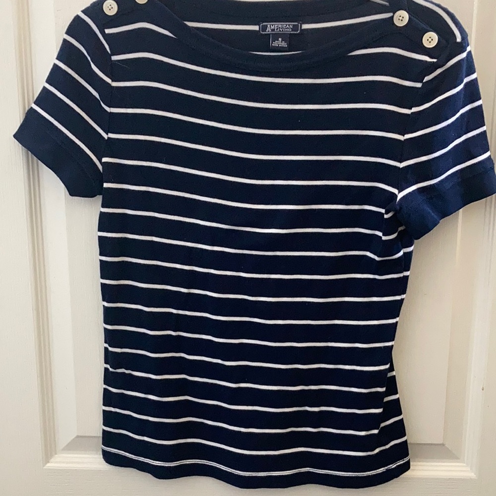 FINAL MARKDOWN LADIES’ American Living Tee (S)